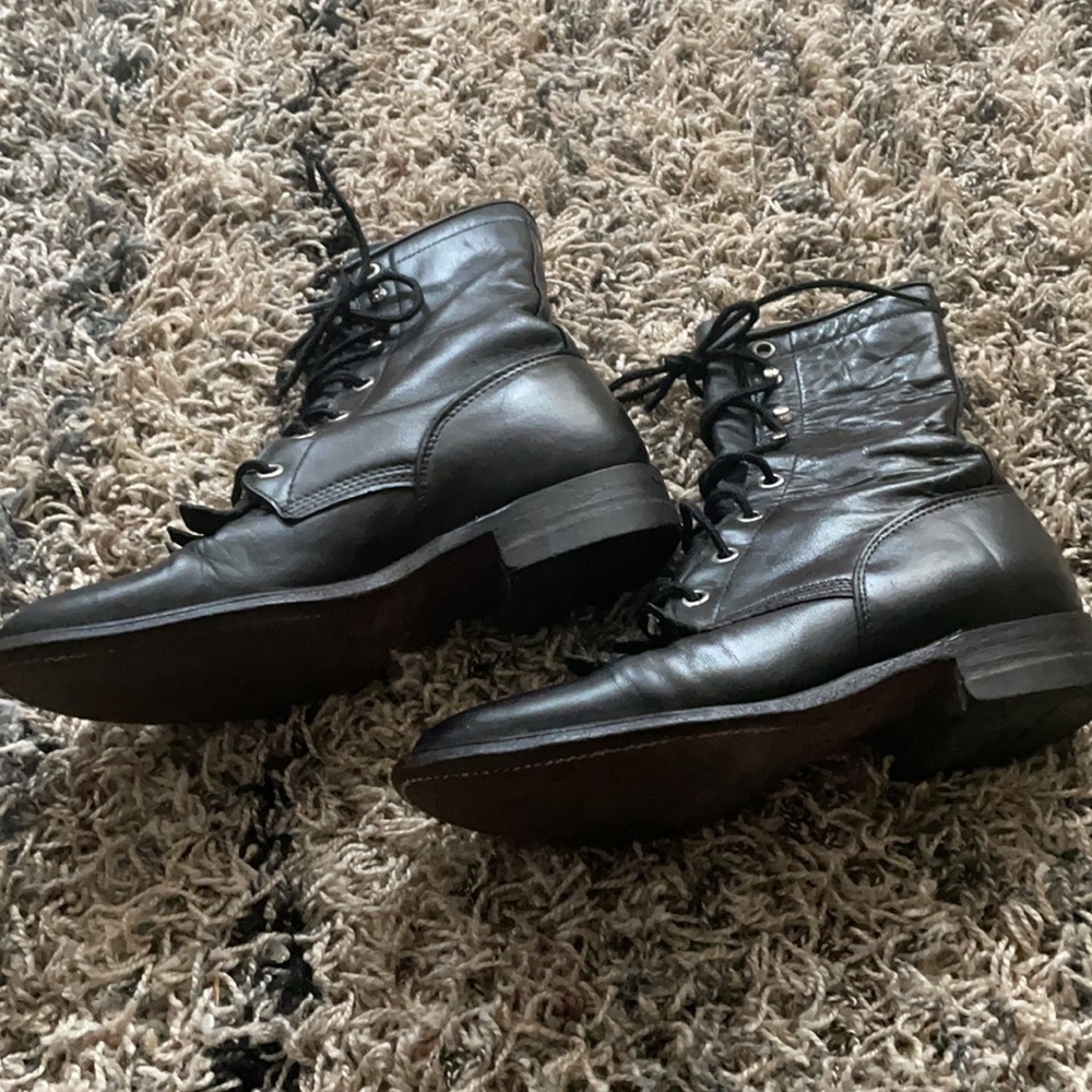 Justin Vintage Laredo Black Boots (Women) - Picture 7 of 13